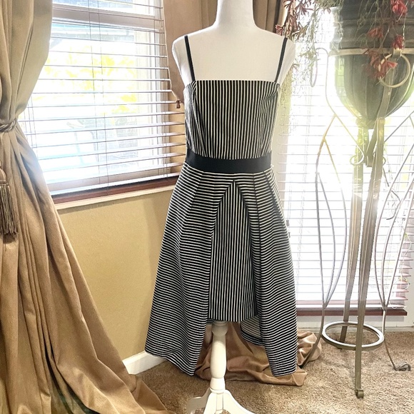 Women's dress size S - NEW ITEM - Picture 3 of 12